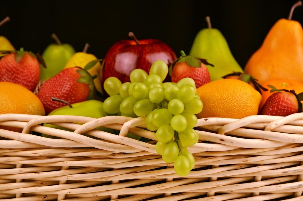 fruits, fresh, basket, fresh fruits, assorted, assorted fruits, assortment, harvest, produce, organic, healthy, fruit basket, grapes, apples, pears, strawberries, food, nutrition, diet, fruits, fruits, fruits, fruits, fruits